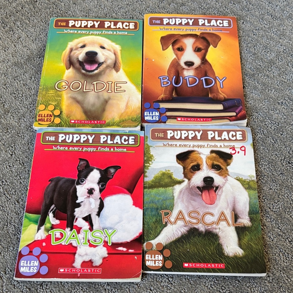 Scholastic The Puppy Place Book Set - Red, Orange, Green, Blue